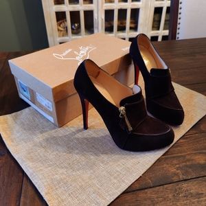 Christian Louboutin Decollete Camoscio Heels